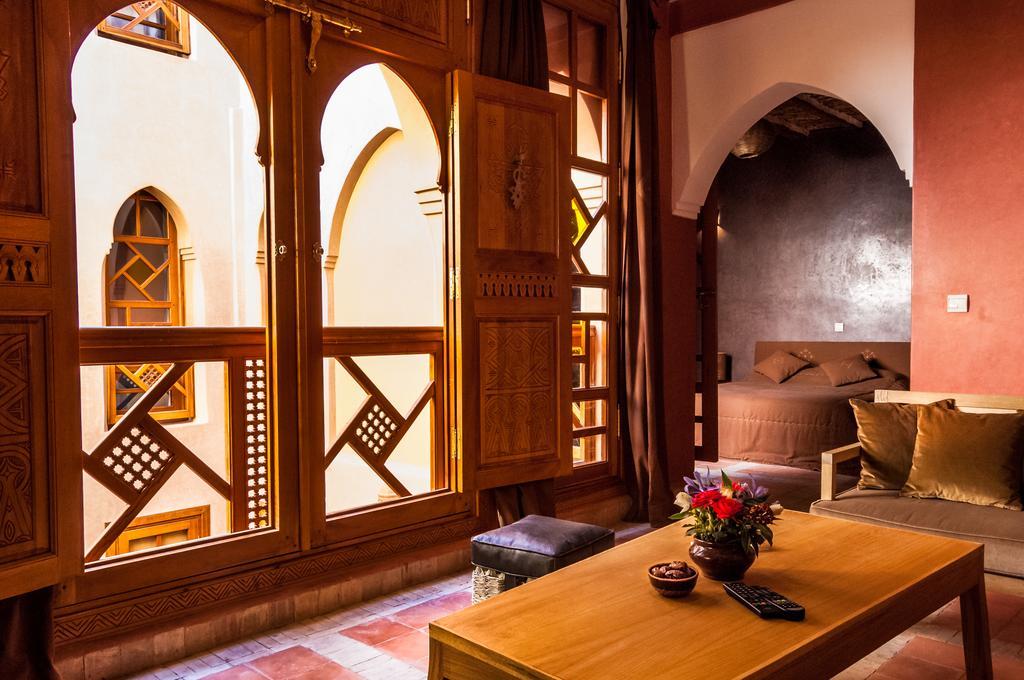 Riad Tigmi Kenza Тизнит Стая снимка