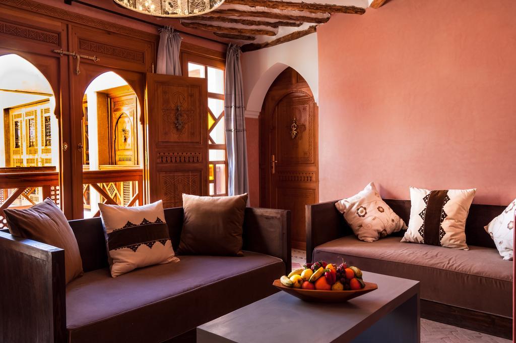 Riad Tigmi Kenza Тизнит Екстериор снимка