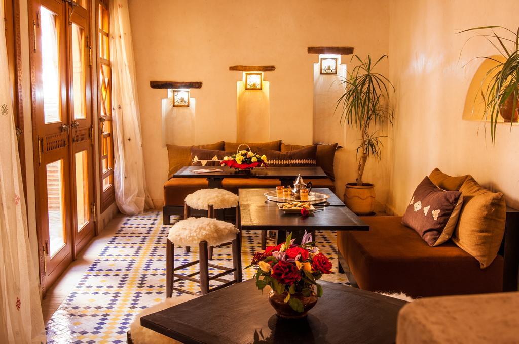Riad Tigmi Kenza Тизнит Екстериор снимка