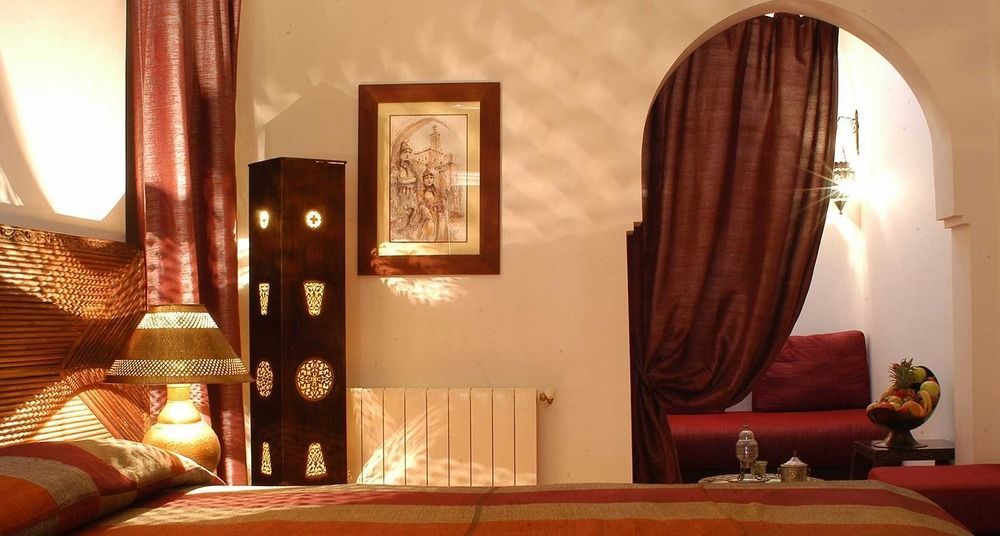 Riad Tigmi Kenza Тизнит Екстериор снимка