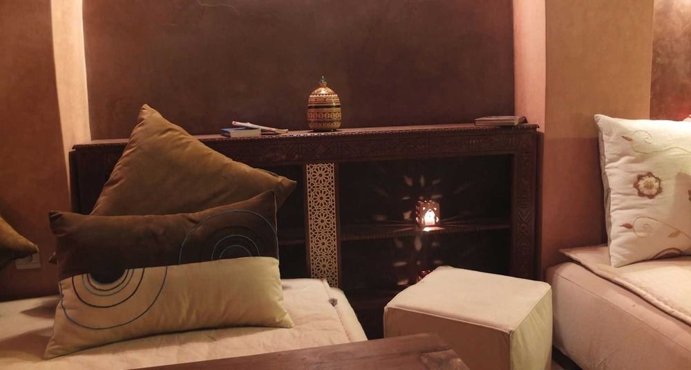 Riad Tigmi Kenza Тизнит Екстериор снимка