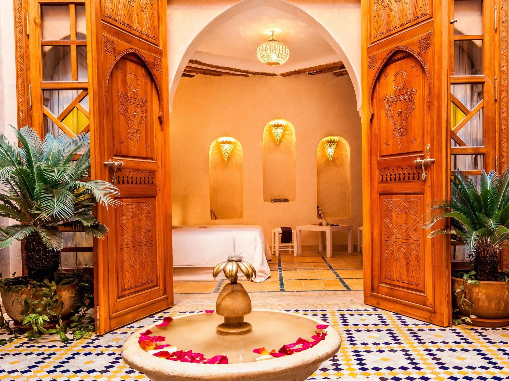 Riad Tigmi Kenza Тизнит Екстериор снимка